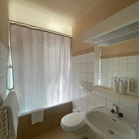 De La Paix Hotel 3*
