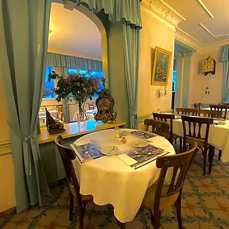 De La Paix Hotel 3*
